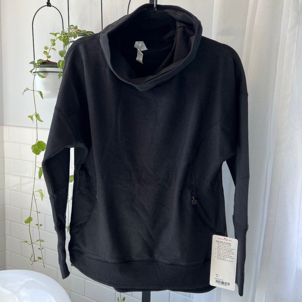 NWT Lululemon Rest Day Pullover Size 8